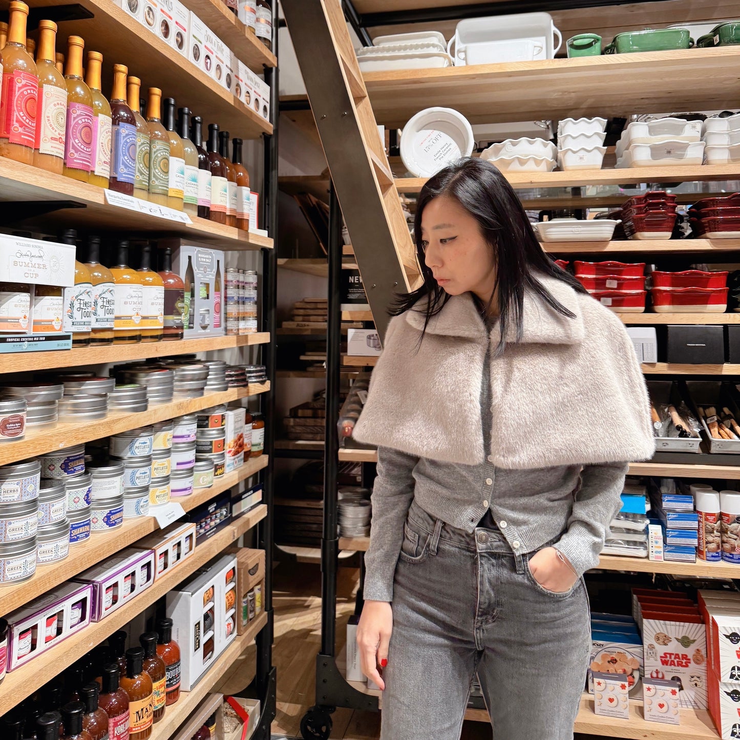 Fur Cape (gray, brown )