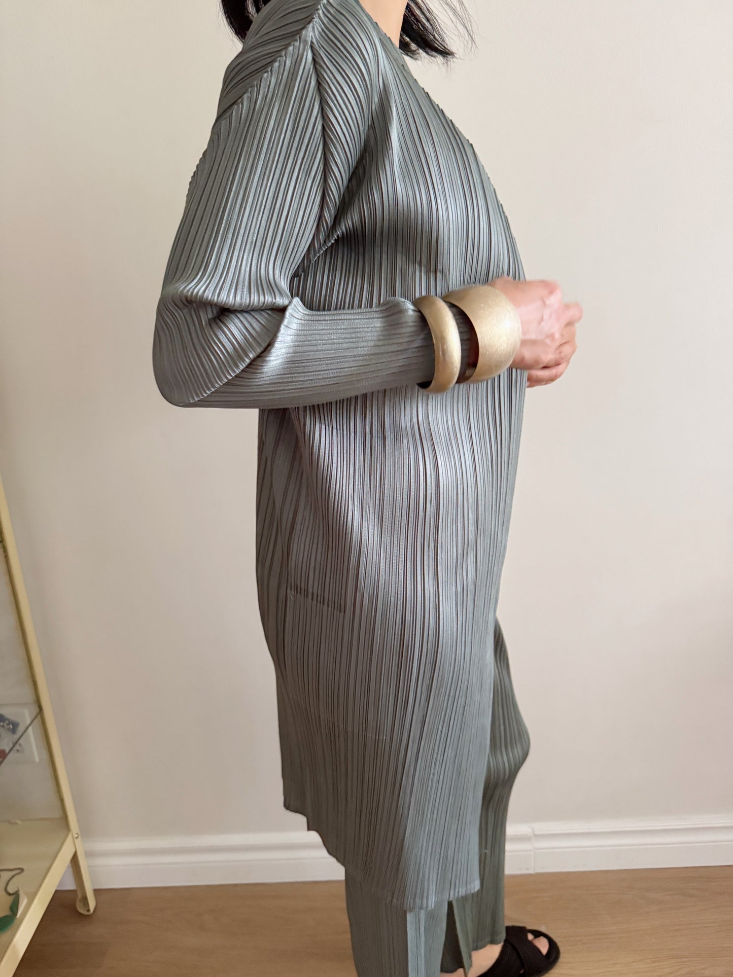 Pleats midi cardigan (ruby, gray khaki)