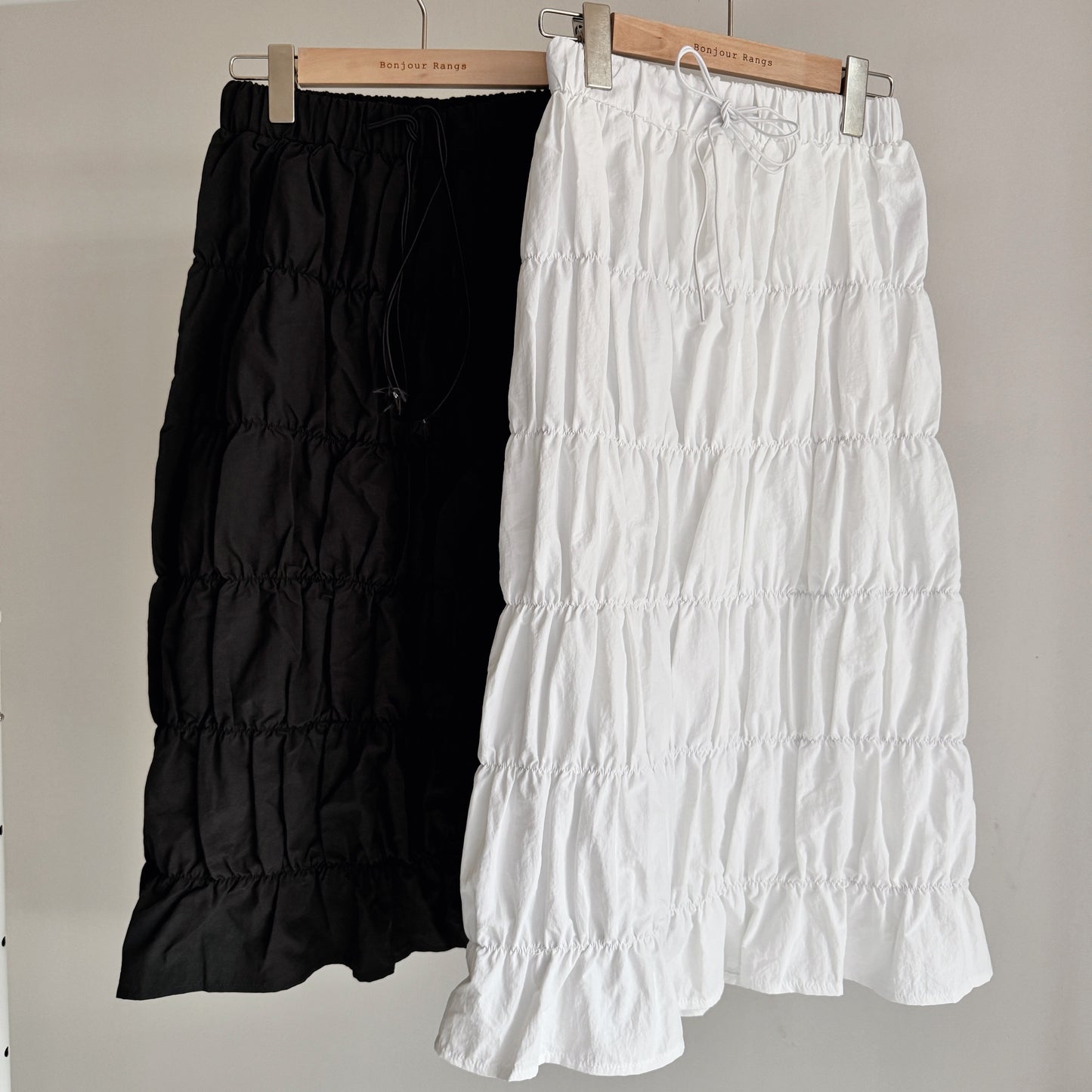 Bubble shirring sk (white, black)
