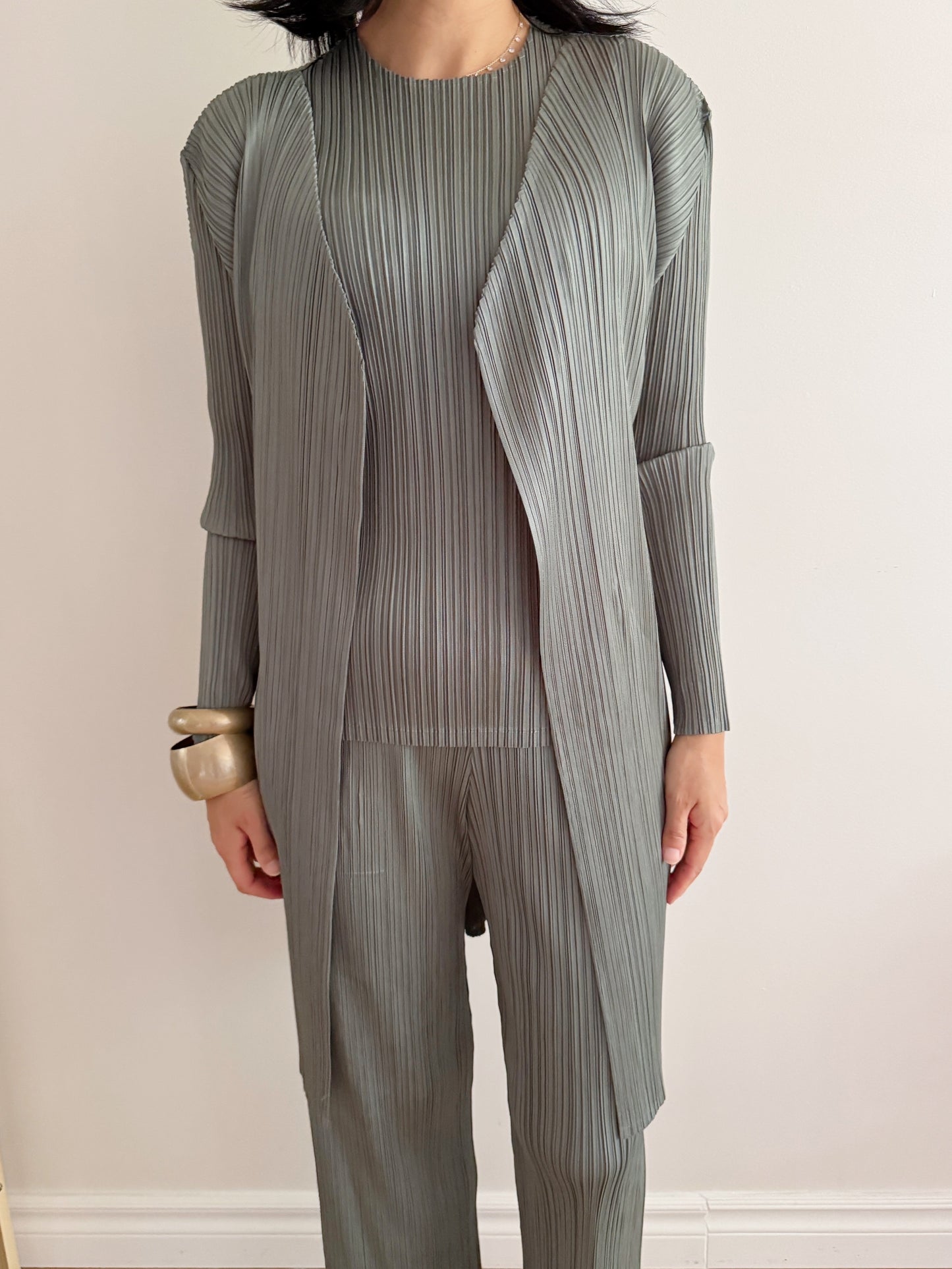Pleats midi cardigan (ruby, gray khaki)