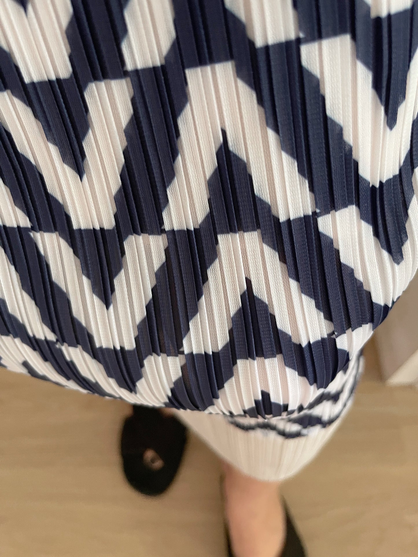 Zigzag print dress