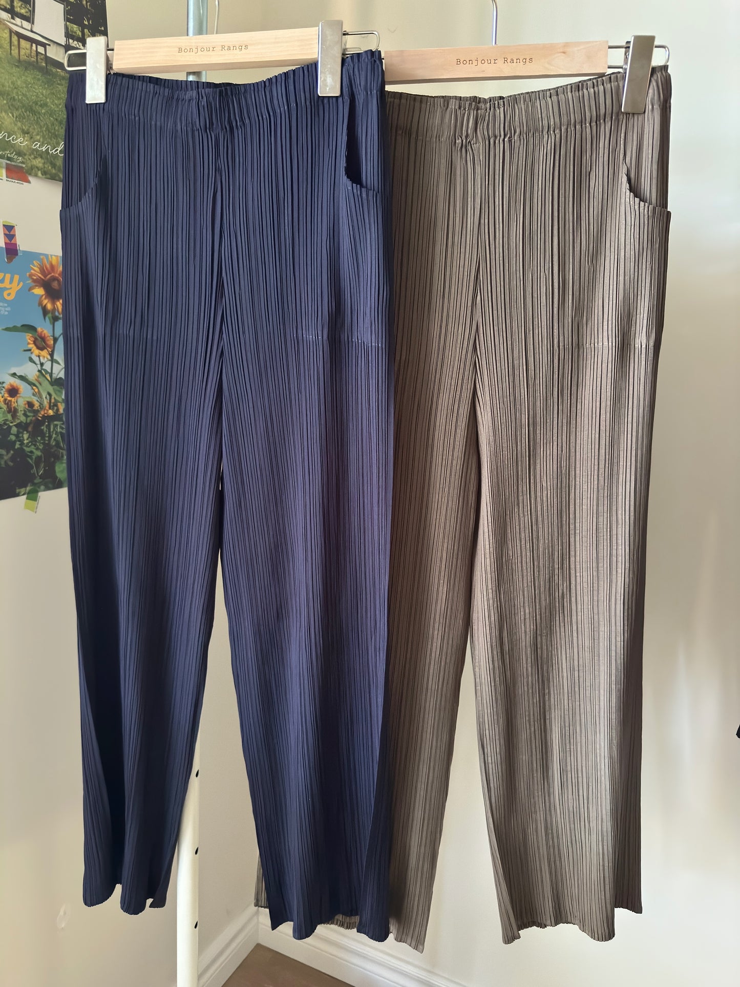 Pleats paper pants (mocha, navy)