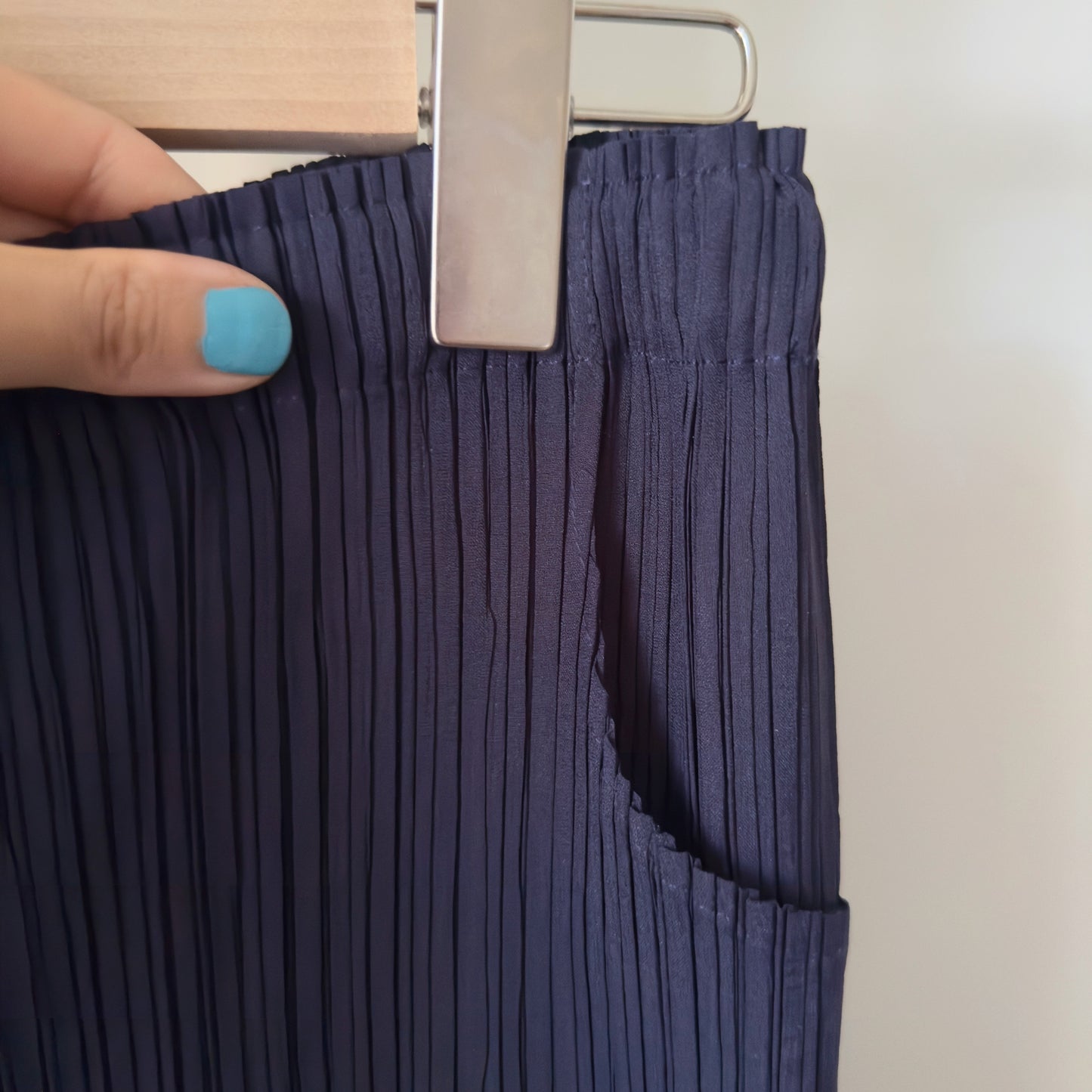 Pleats paper pants (mocha, navy)