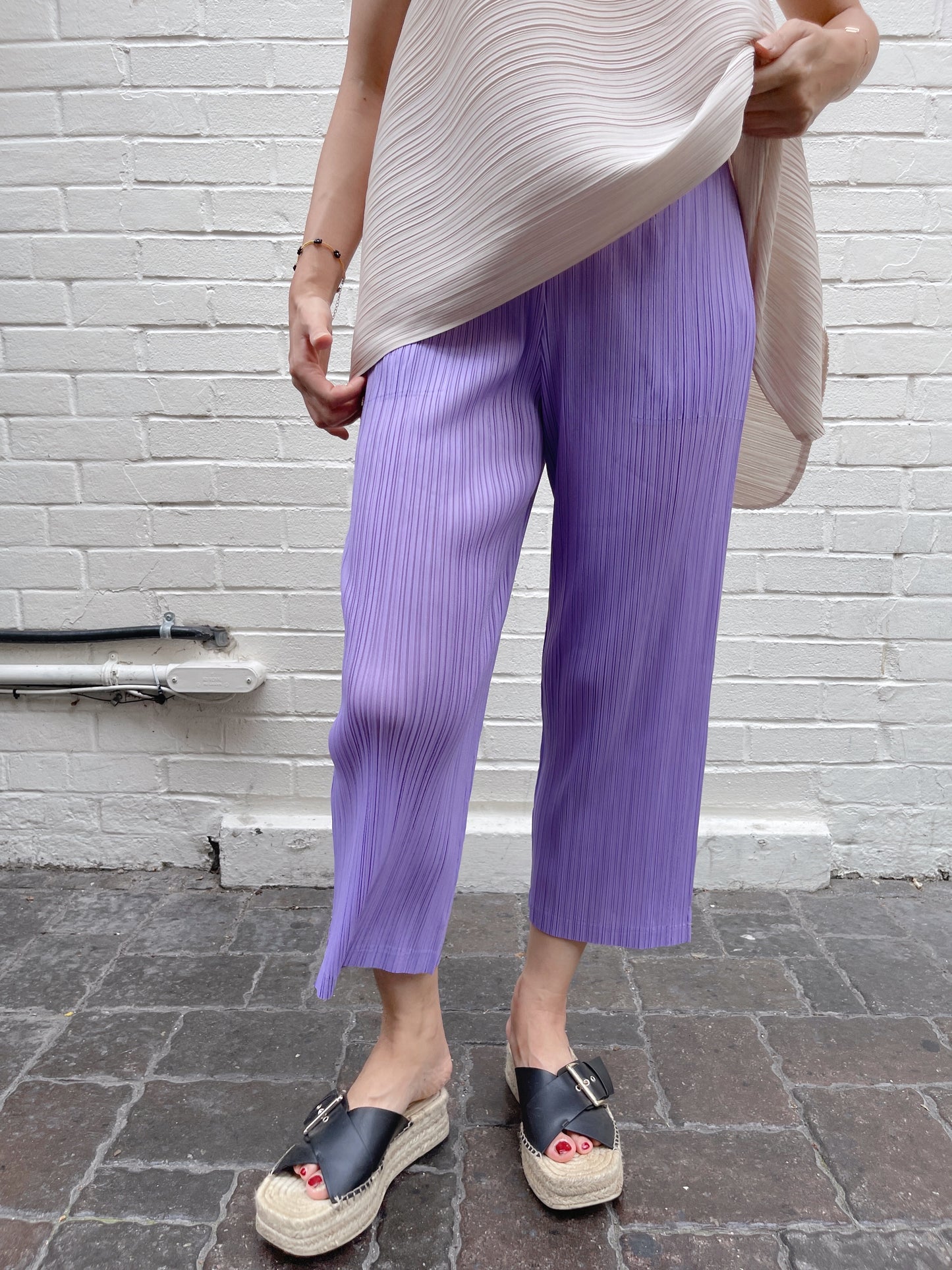 Pleats cropped pants