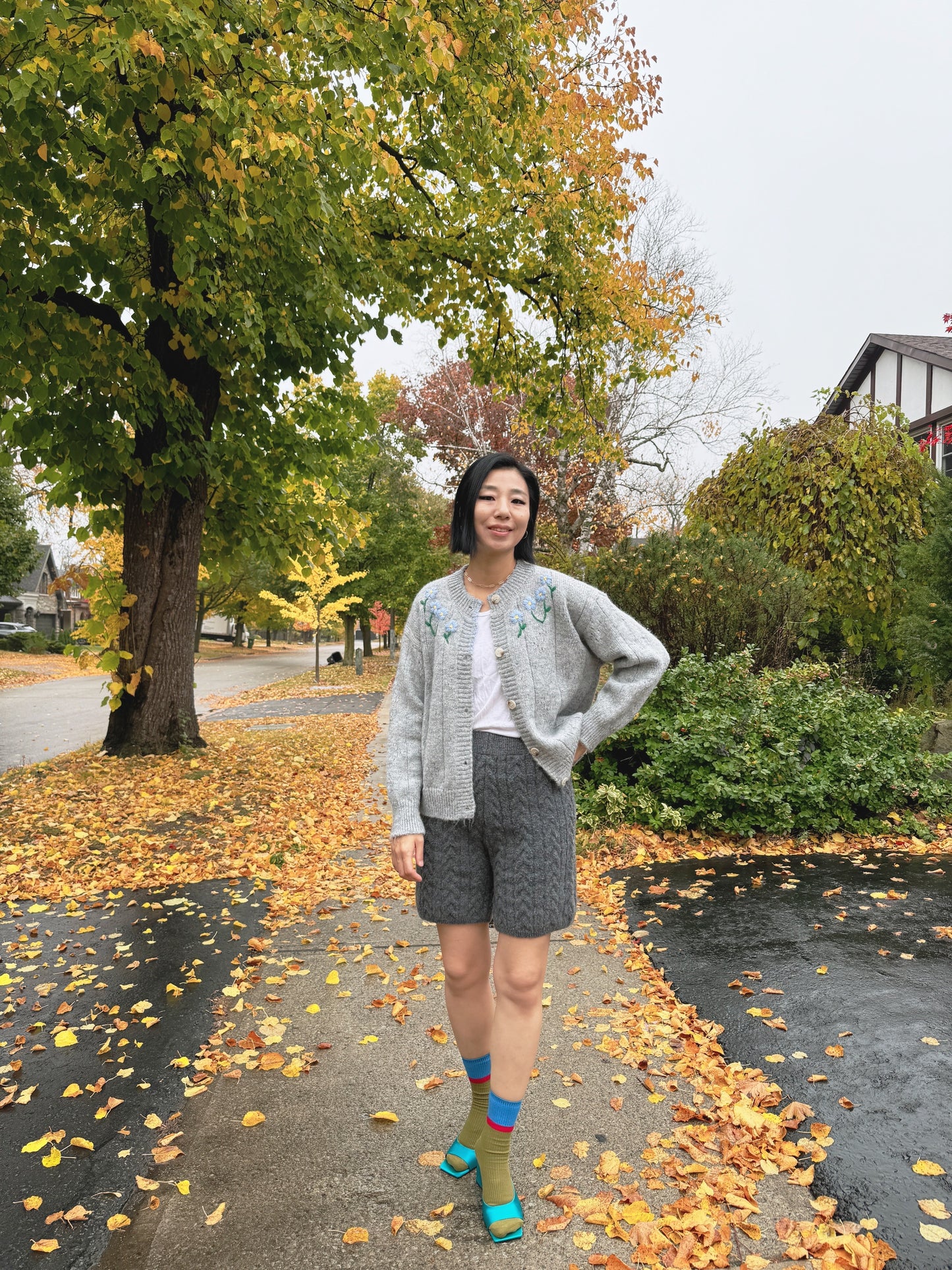 Vintage flower cardigan (grey,yellow,brown)