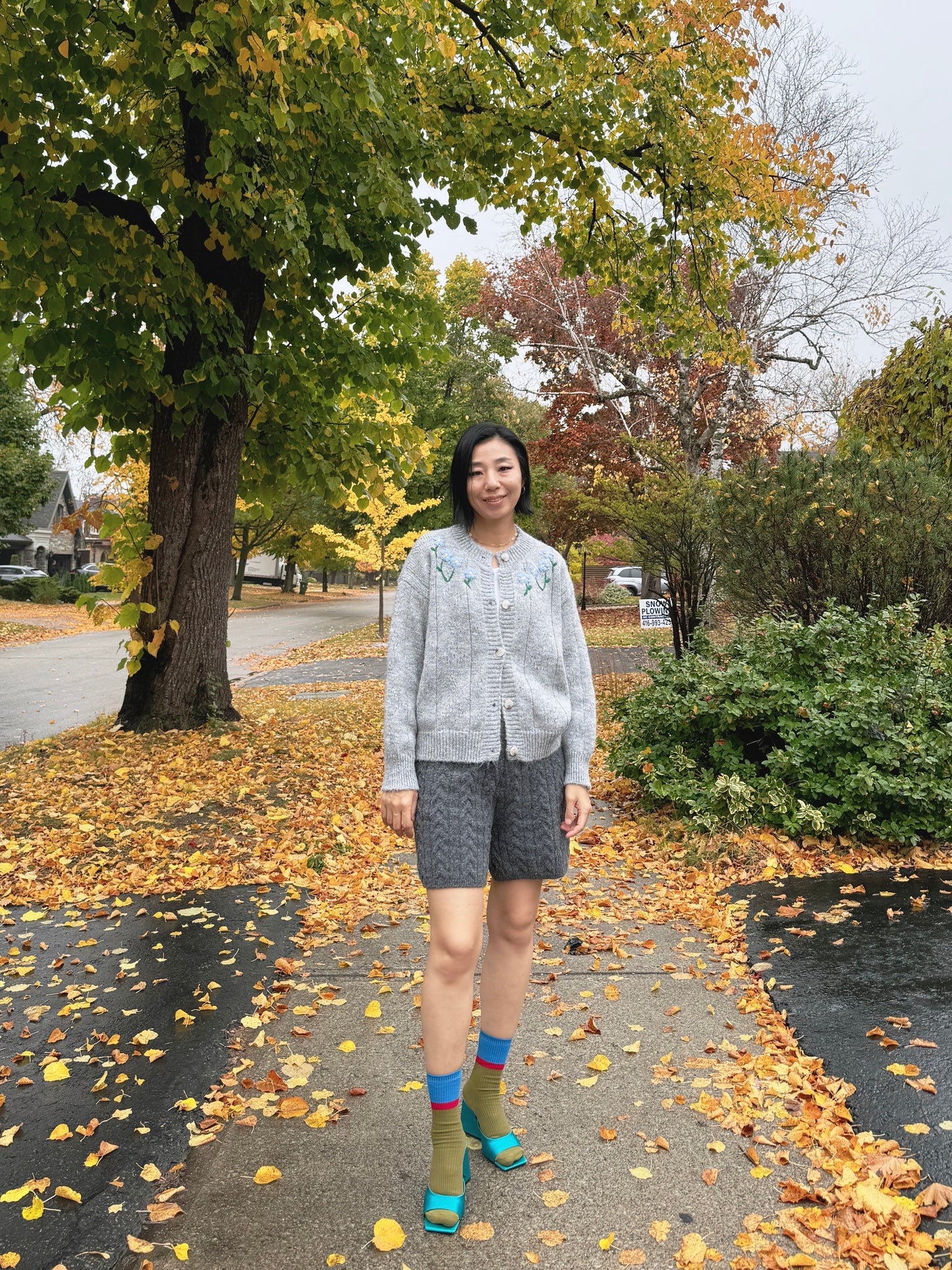 Vintage flower cardigan (grey,yellow,brown)