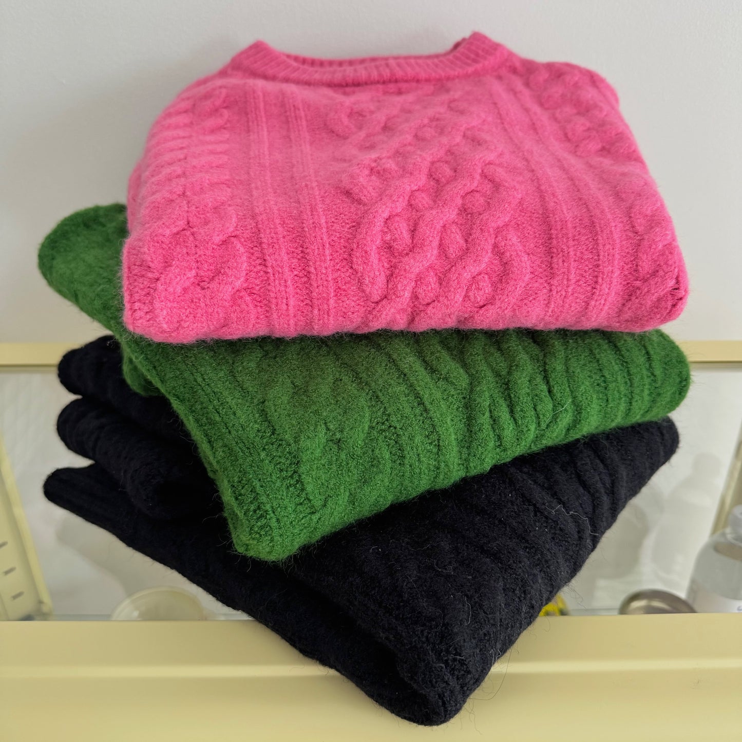 CABLE ROUND KNIT(pink , green, black )