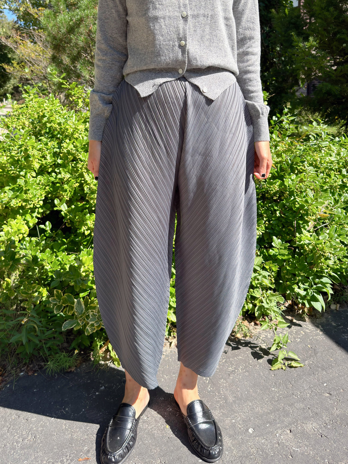 Pleated Draped Balloon Pants (black, brown, gray)