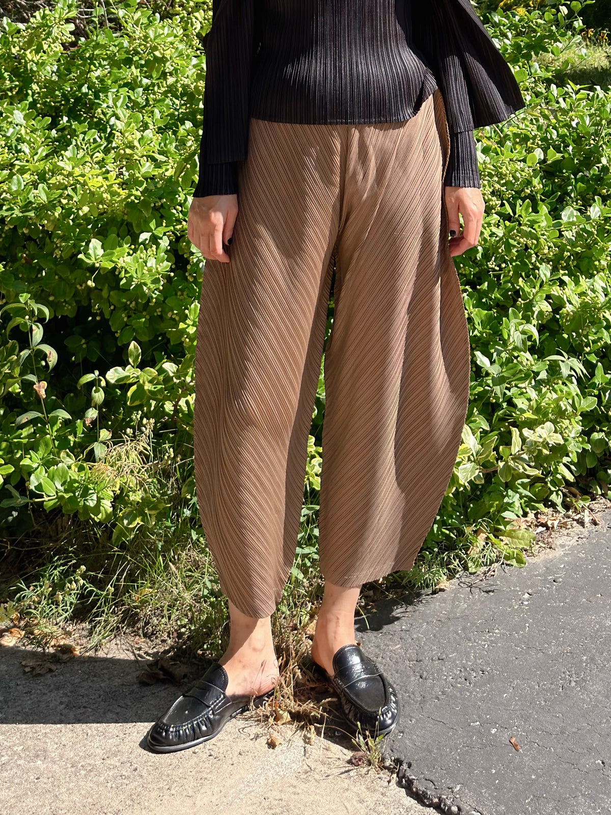 Pleated Draped Balloon Pants (black, brown, gray)