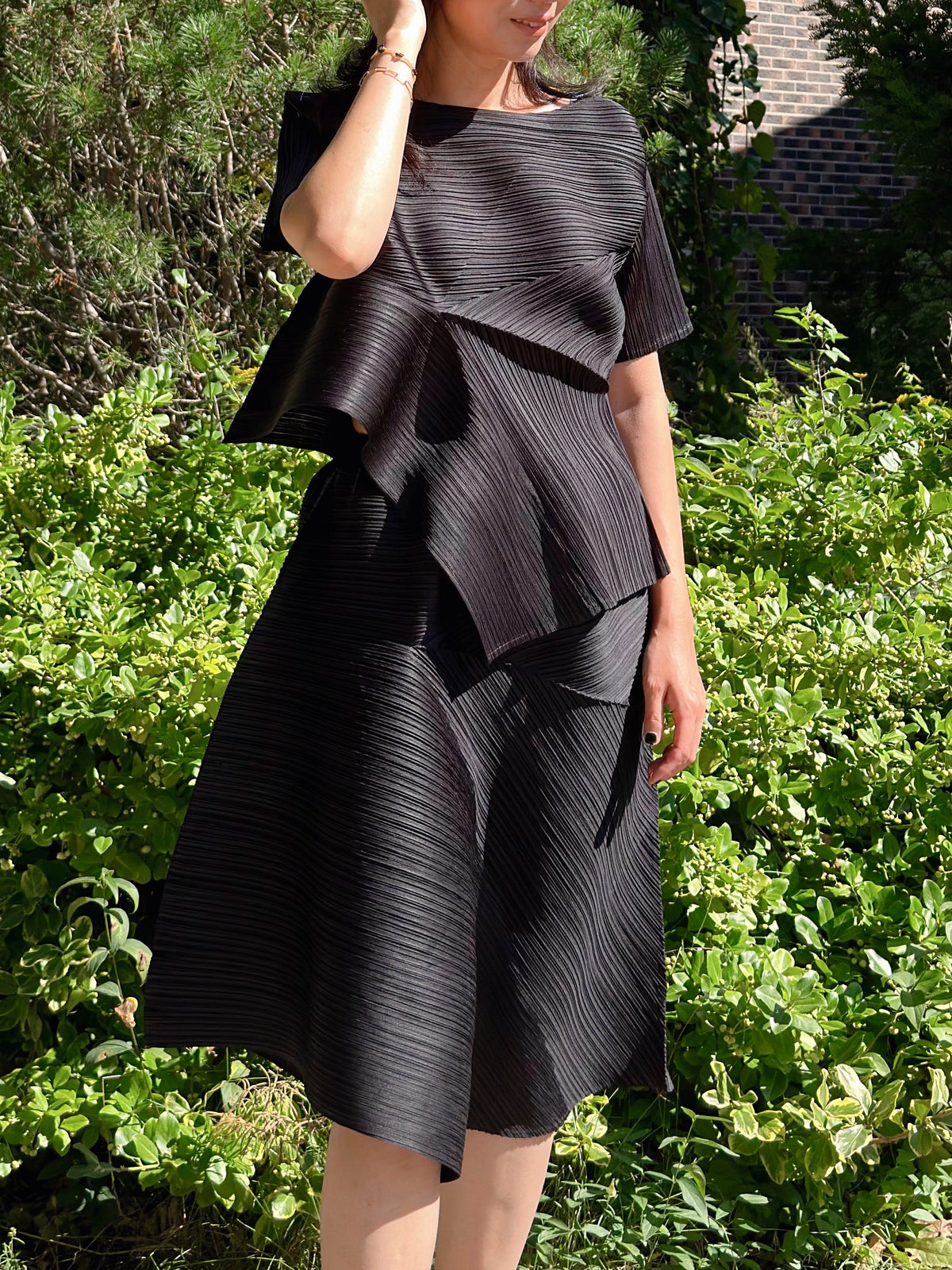 Pleated Draped Skirt (black ,gray)