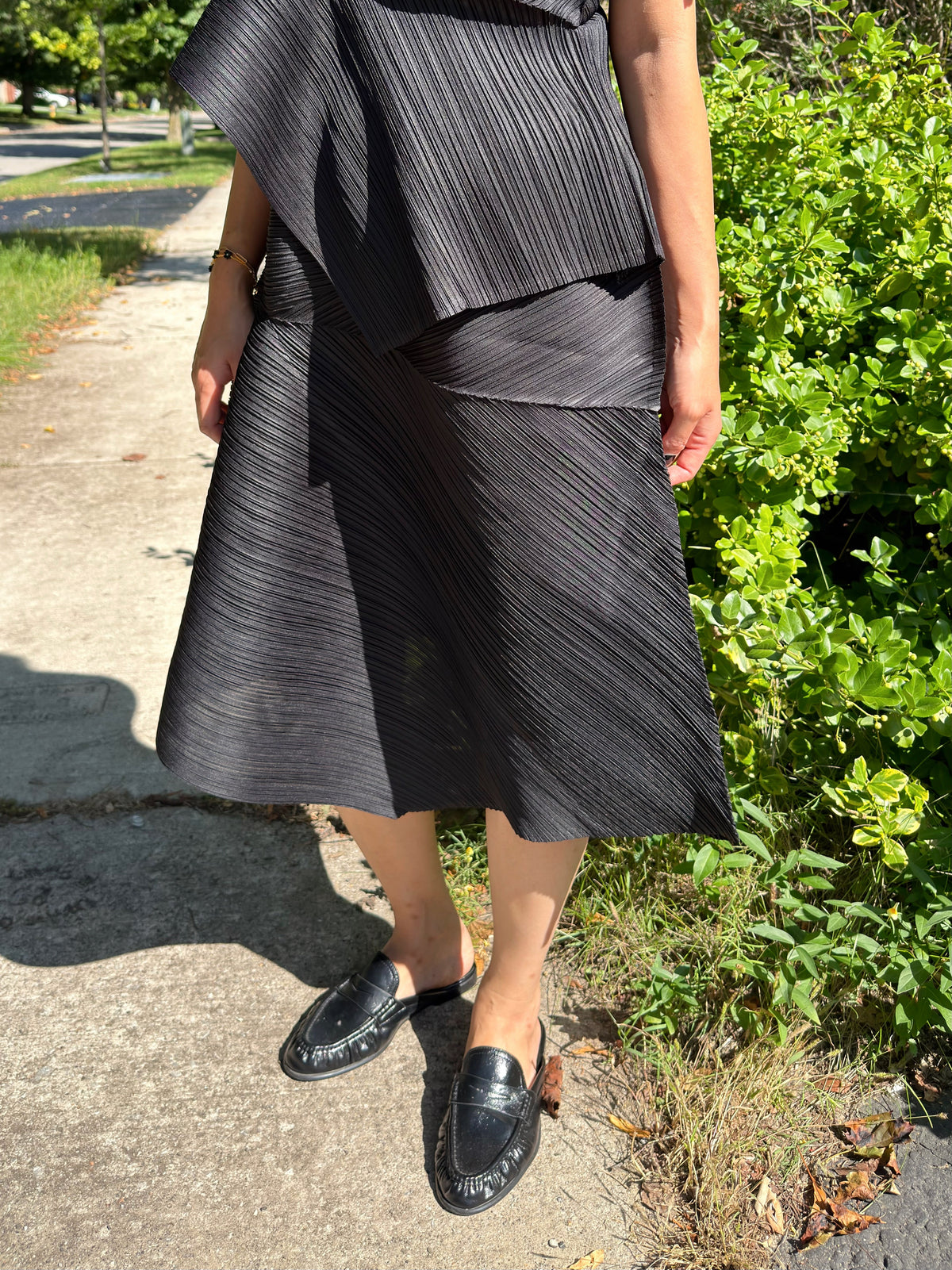 Pleated Draped Skirt (black ,gray)