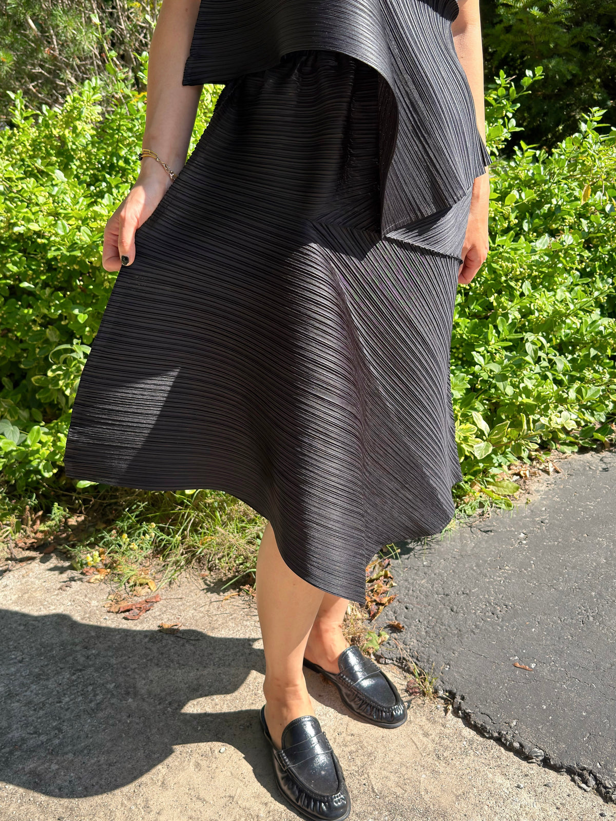Pleated Draped Skirt (black ,gray)