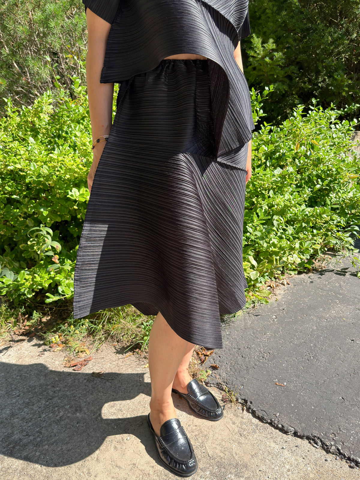 Pleated Draped Skirt (black ,gray)
