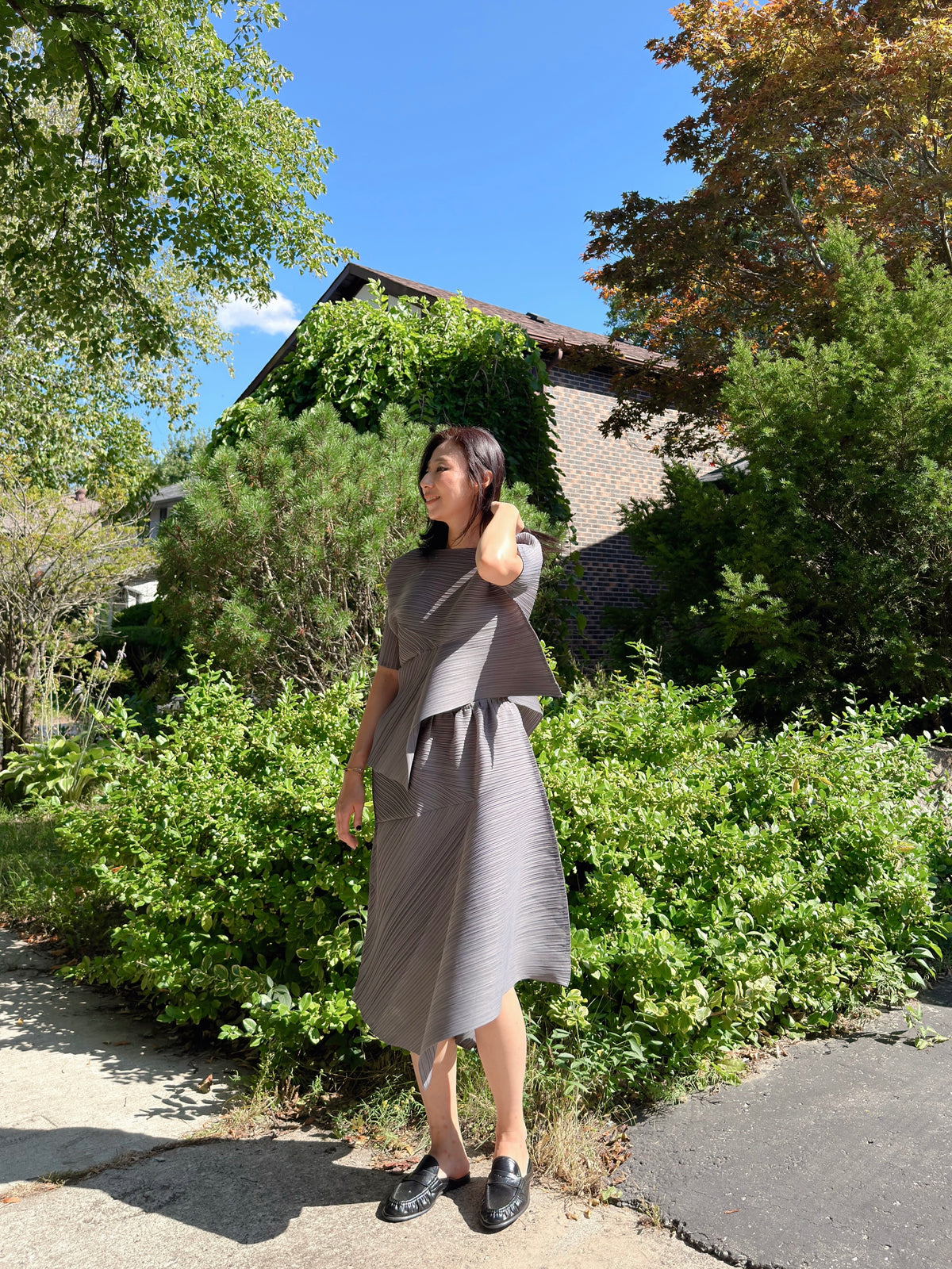Pleated Draped Skirt (black ,gray)