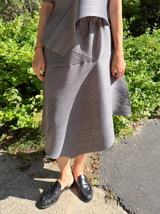 Pleated Draped Skirt (black ,gray)