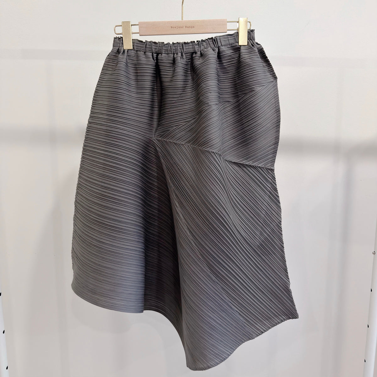 Pleated Draped Skirt (black ,gray)