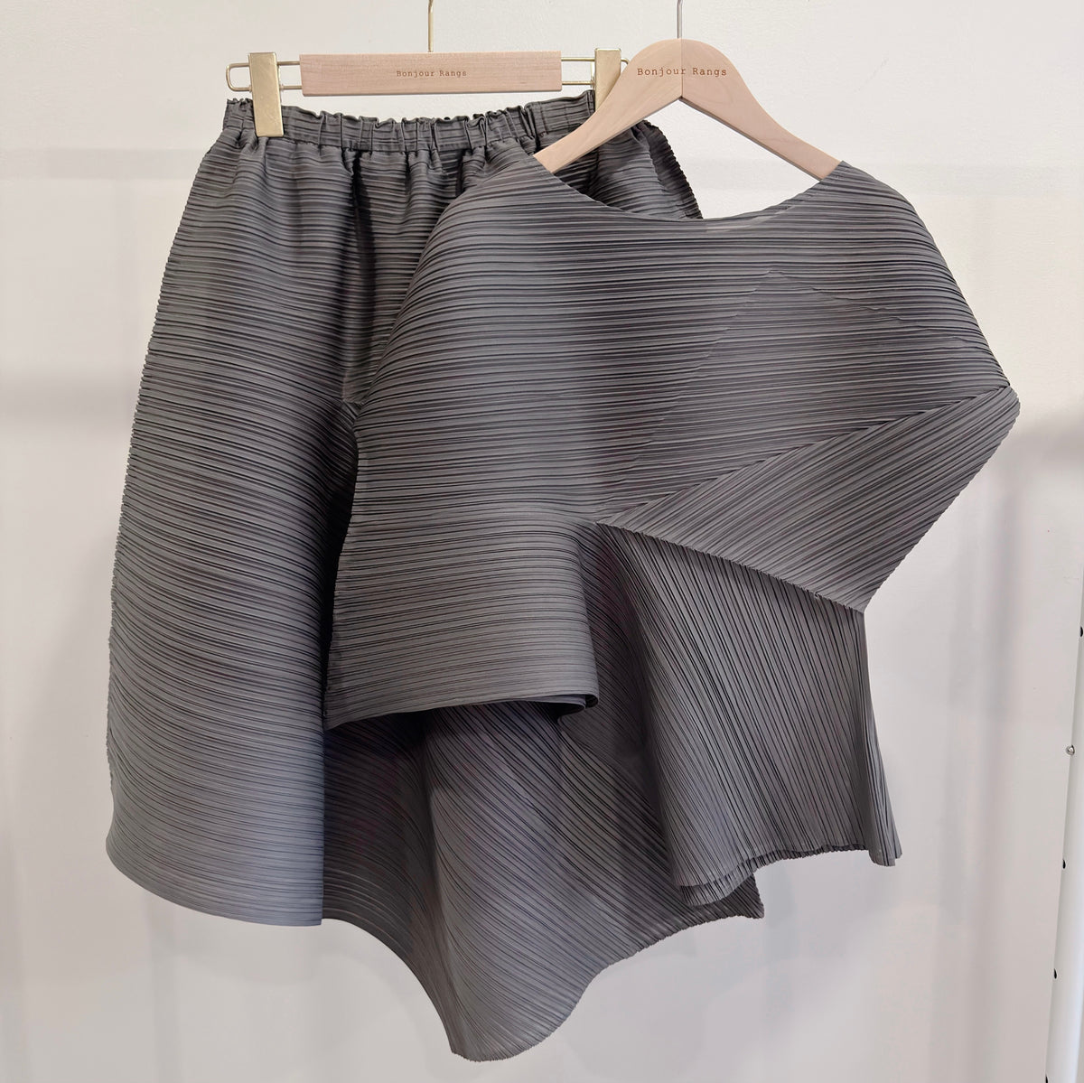 Pleated Draped Top (black ,gray)
