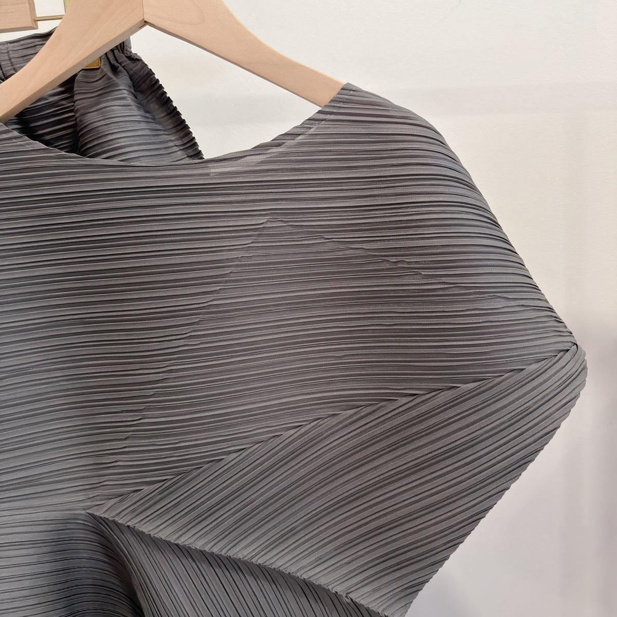 Pleated Draped Top (black ,gray)