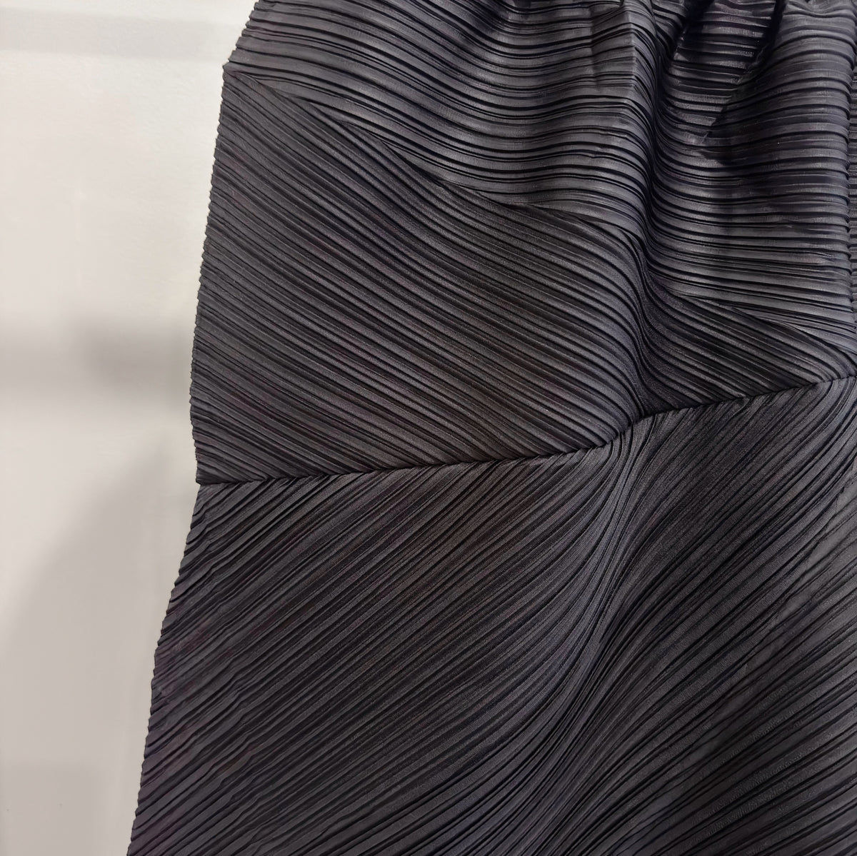 Pleated Draped Skirt (black ,gray)