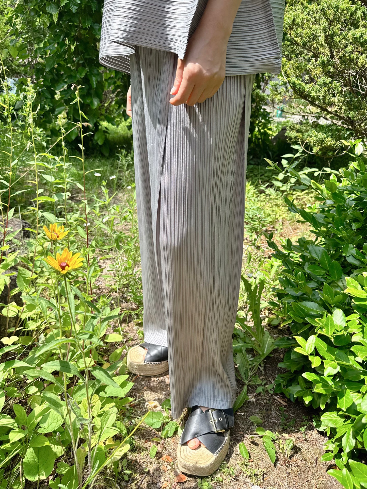 PLEATS STRAIGHT WIDE PANTS ( ivory, gray, black)