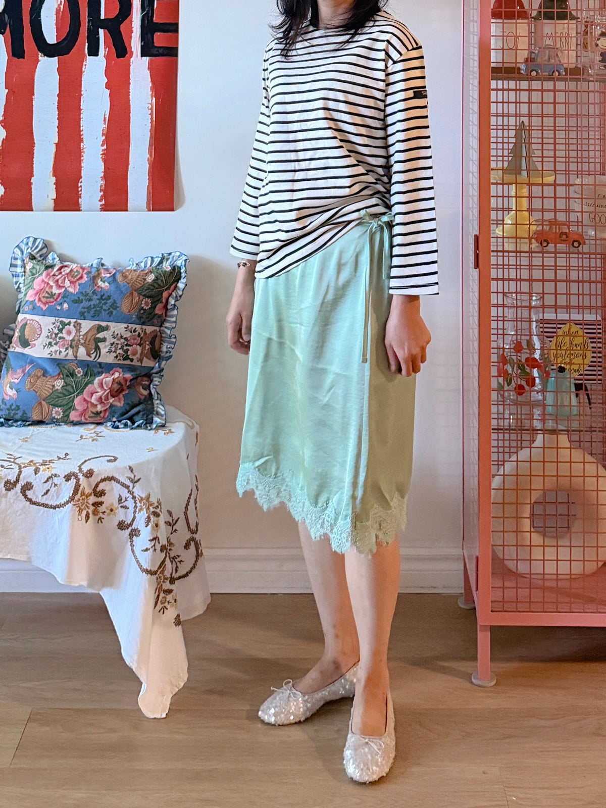 LACE SATIN WRAP SKIRT (blue,green,pink)