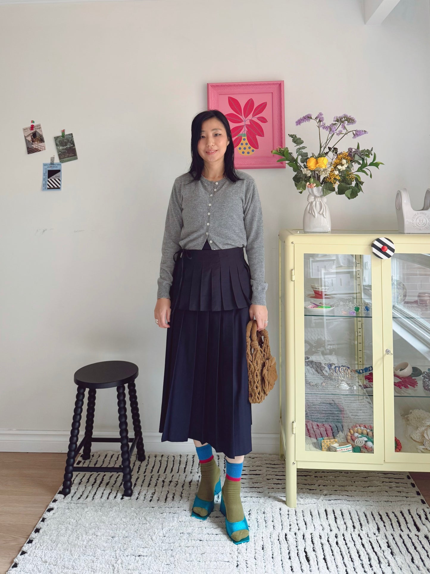 Pleated wrap skirt (navy, ivory)