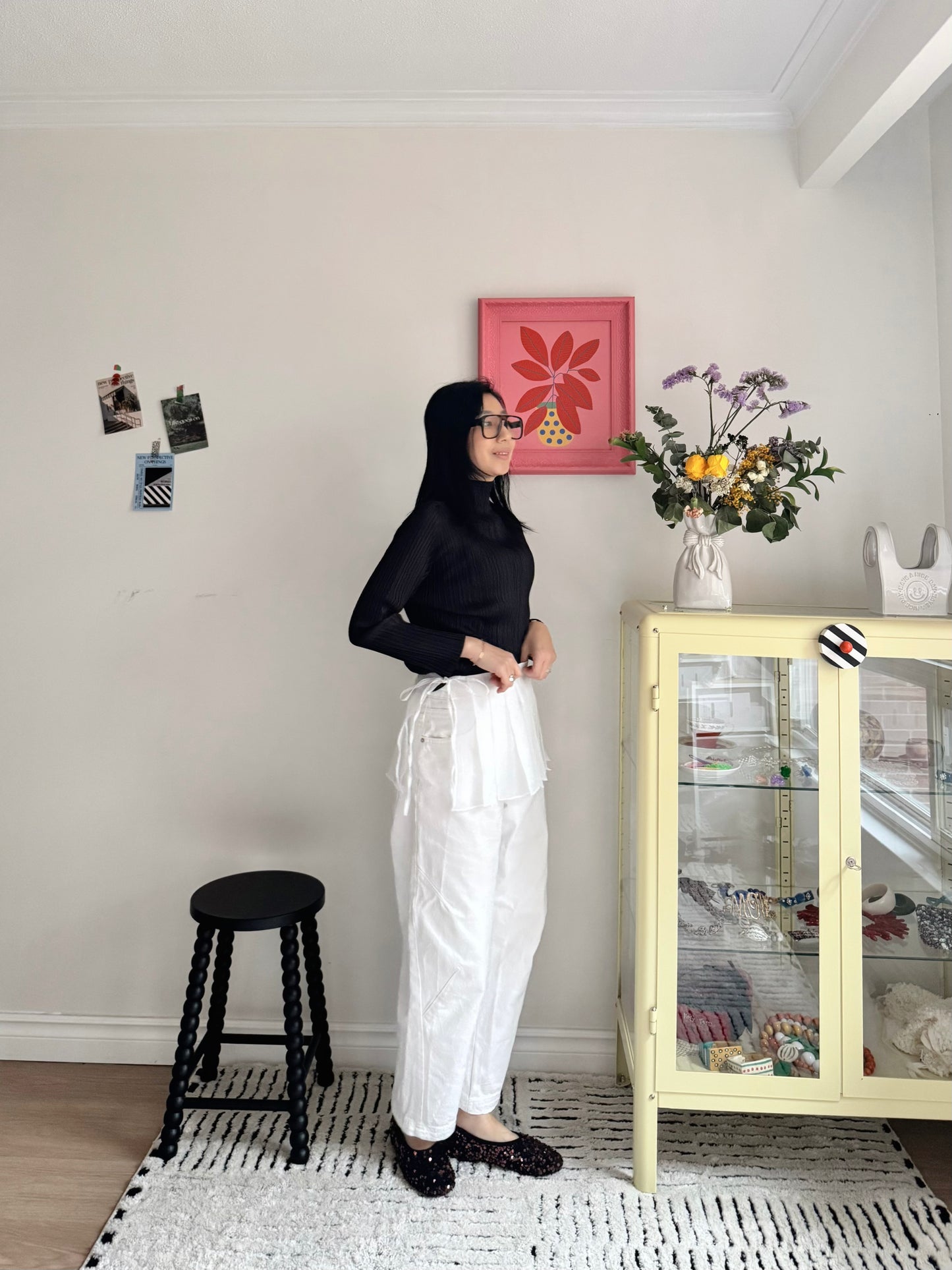 Pleated wrap skirt (navy, ivory)