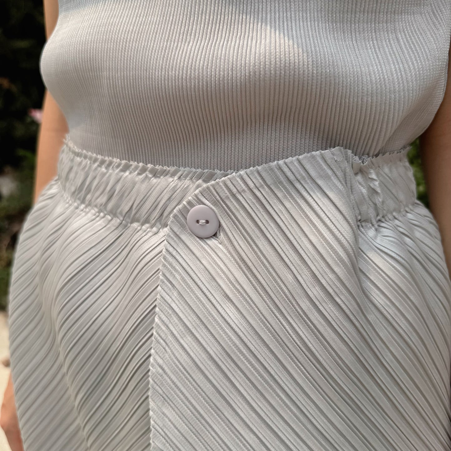 Button Wrap Pleated Midi Skirt( Silver, Black)