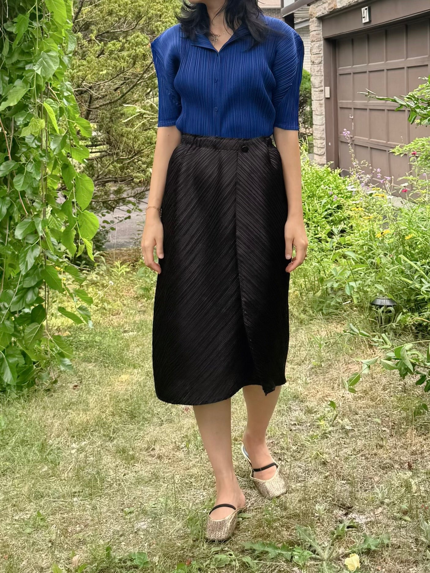 Button Wrap Pleated Midi Skirt( Silver, Black)