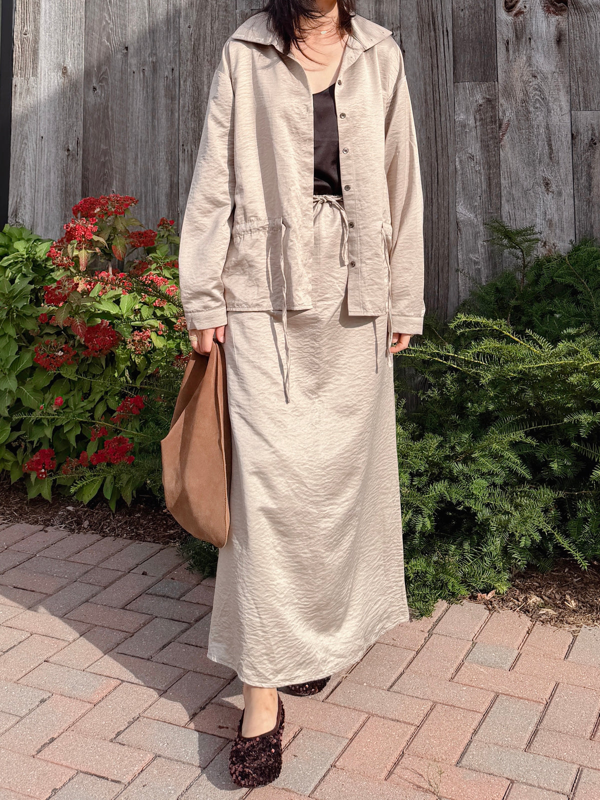 CRINKLE DRAWSTRING LONG SKIRT(Beige, Charcoal)