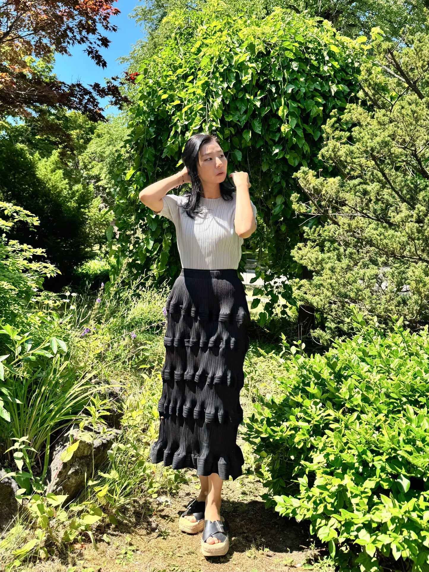 Wave Pleats Maxi Skirt
