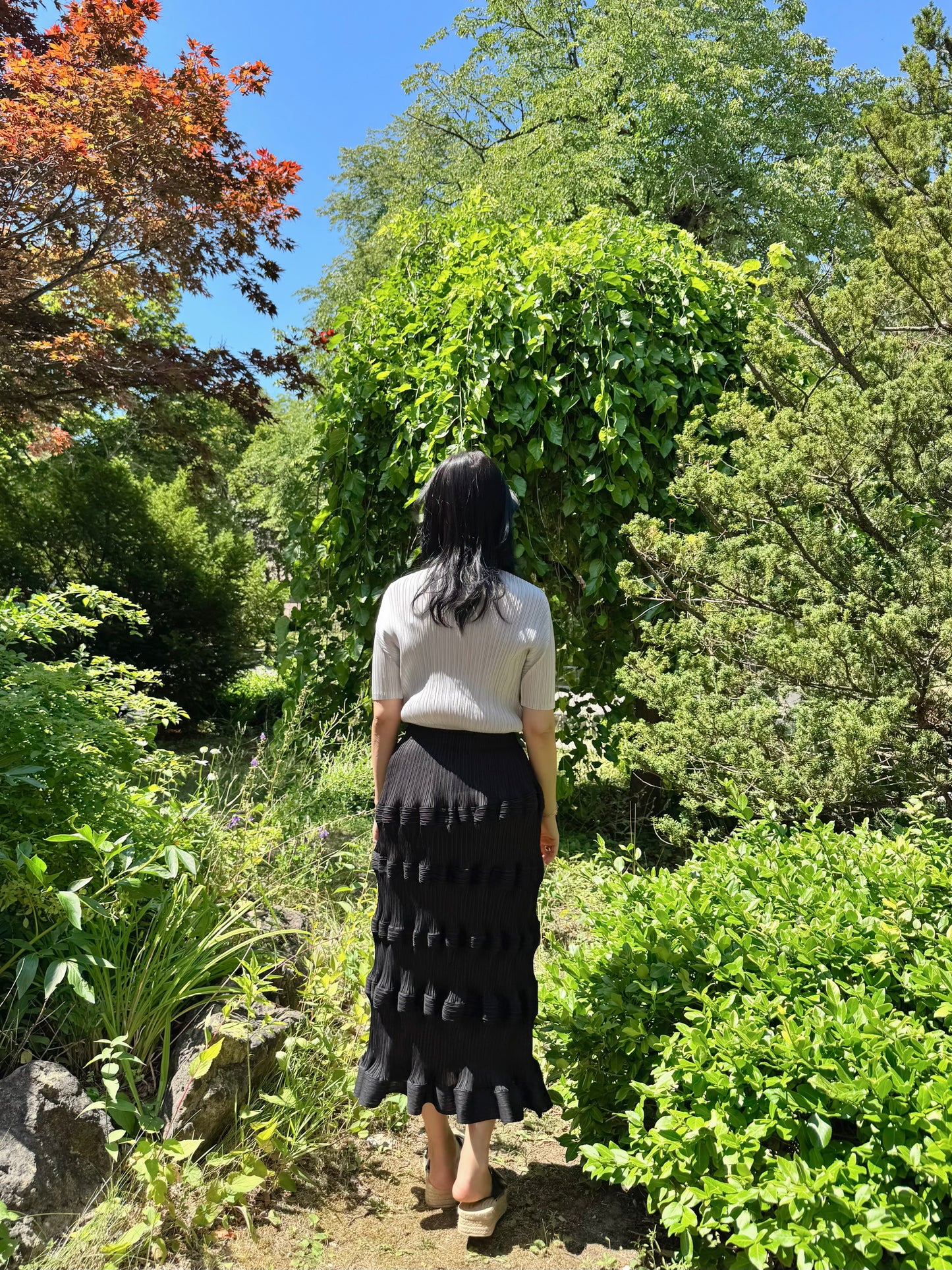 Wave Pleats Maxi Skirt
