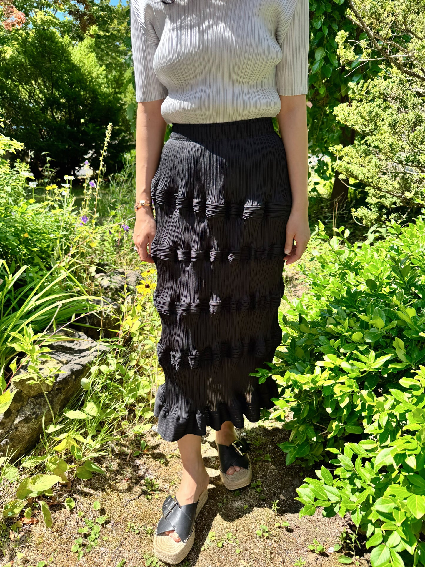 Wave Pleats Maxi Skirt