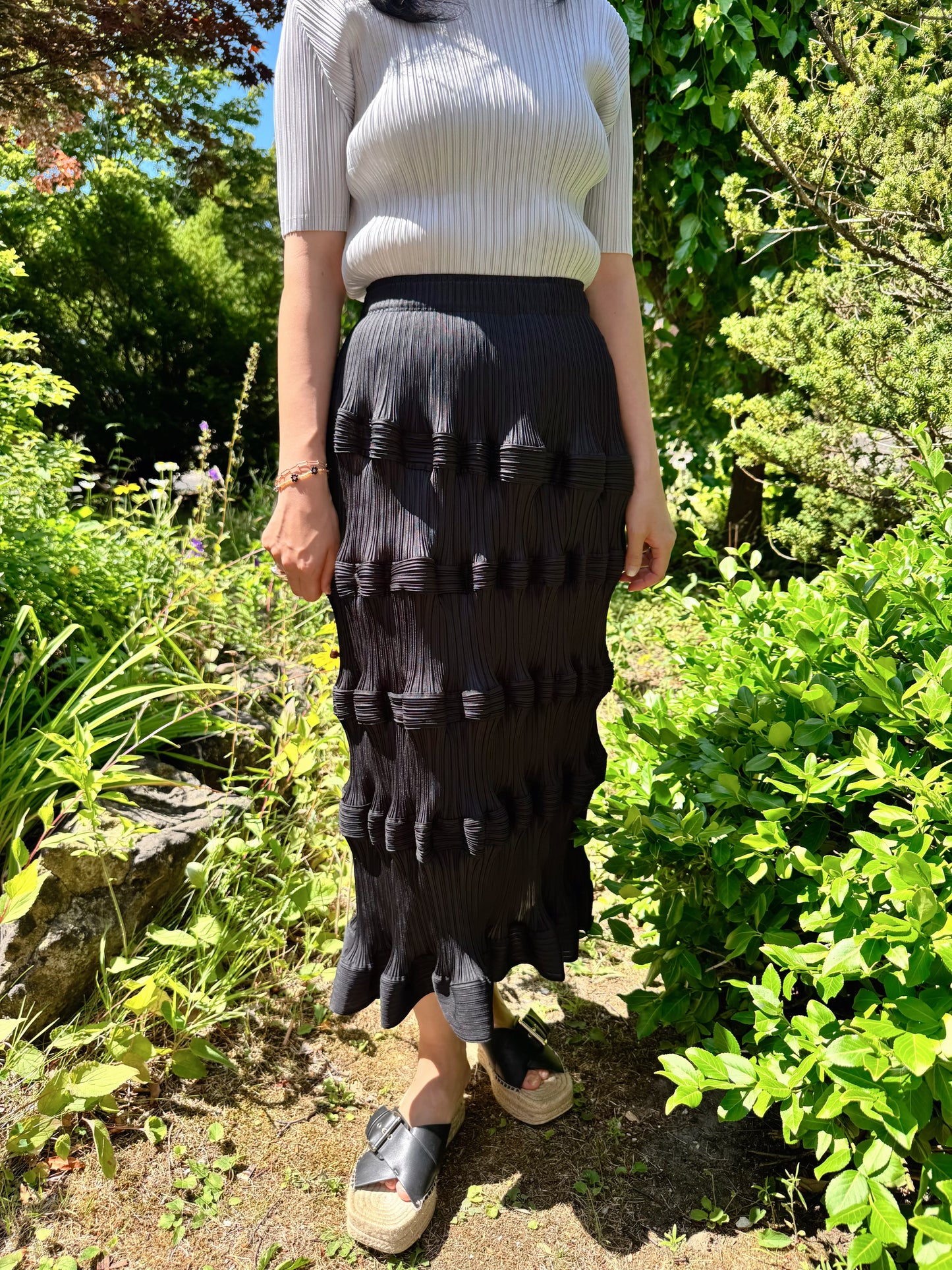 Wave Pleats Maxi Skirt