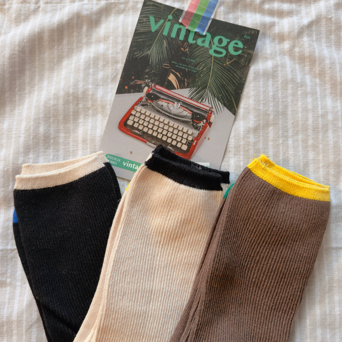 COLOR BLOCK RIBBED SOCK (Black,Ivory,Brown)