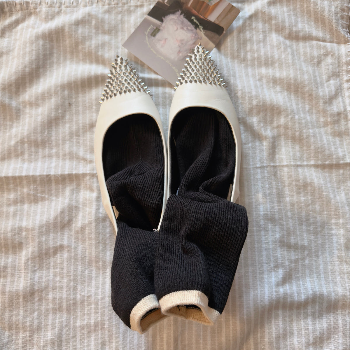COLOR BLOCK RIBBED SOCK (Black,Ivory,Brown)