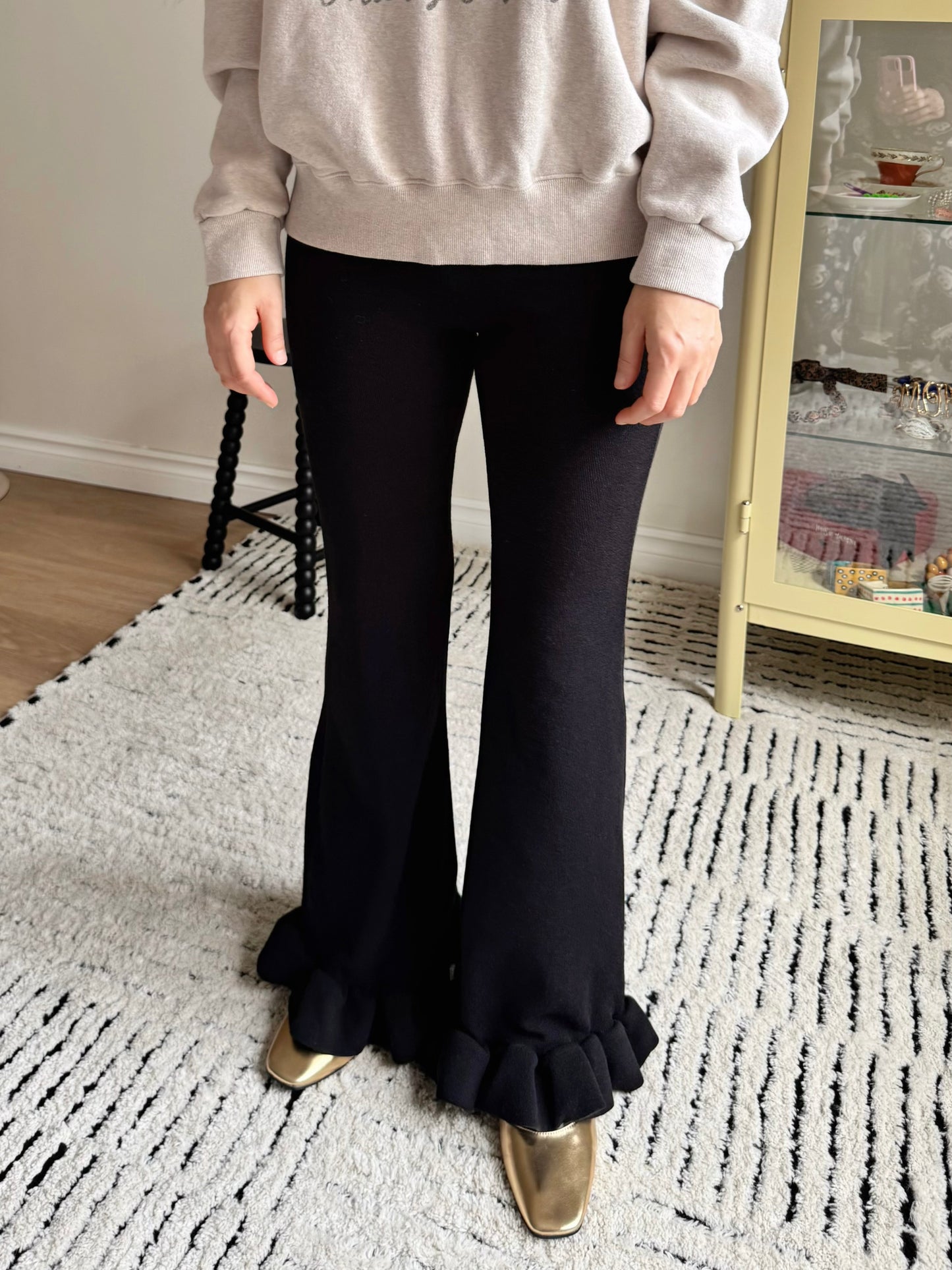 Frill  Bootcut Leggings (gray,black)