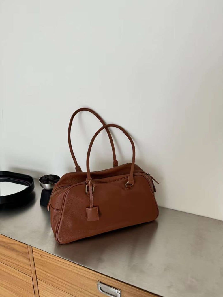 LEATHER SHOULDER BAG (brown, black)