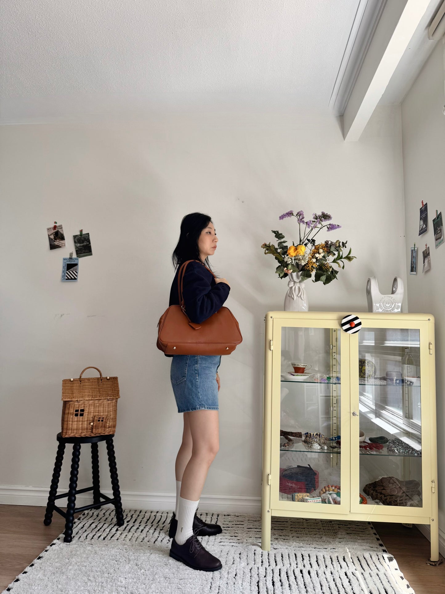 LEATHER SHOULDER BAG (brown, black)