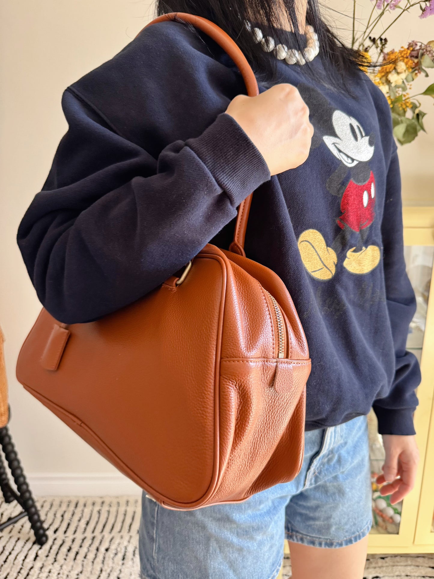 LEATHER SHOULDER BAG (brown, black)