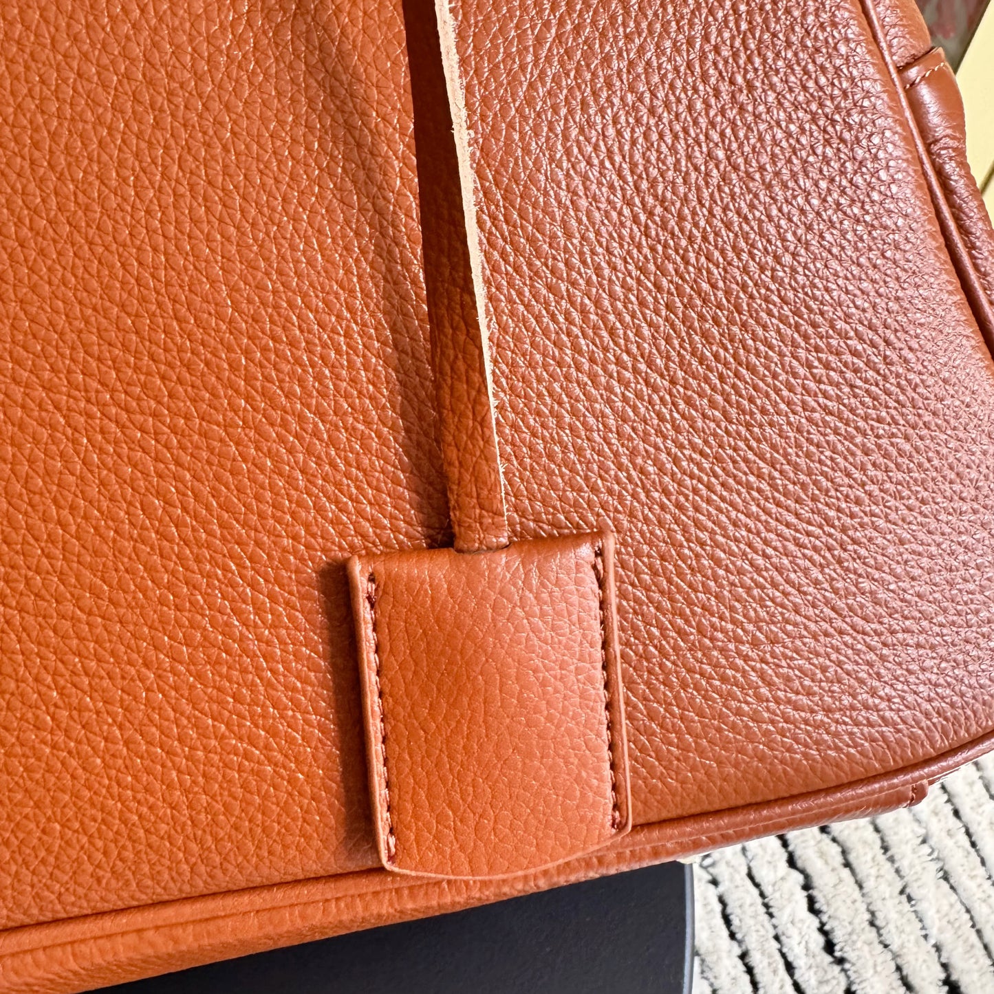 LEATHER SHOULDER BAG (brown, black)