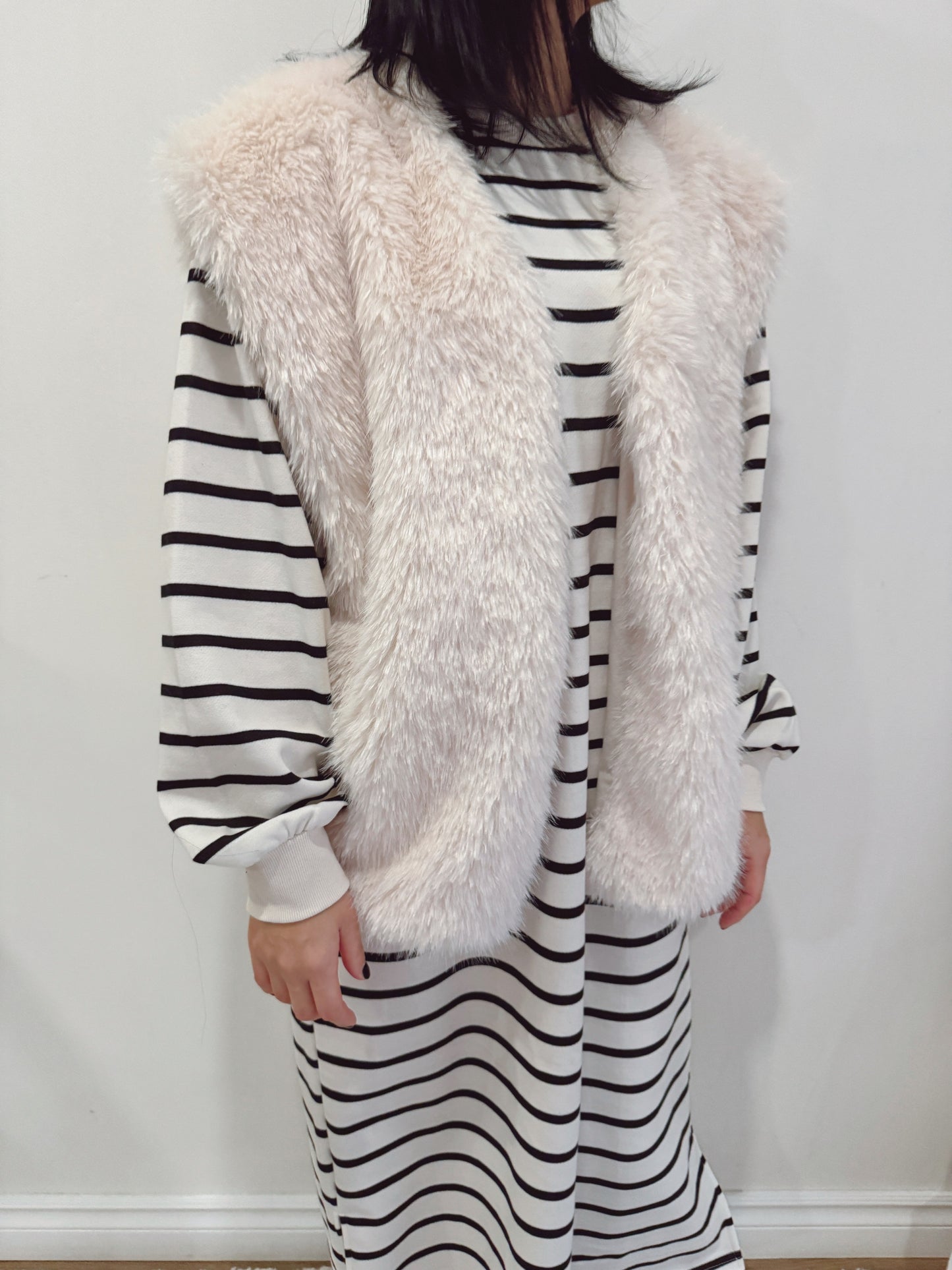 Moncher Fur Vest( ivory, beige)