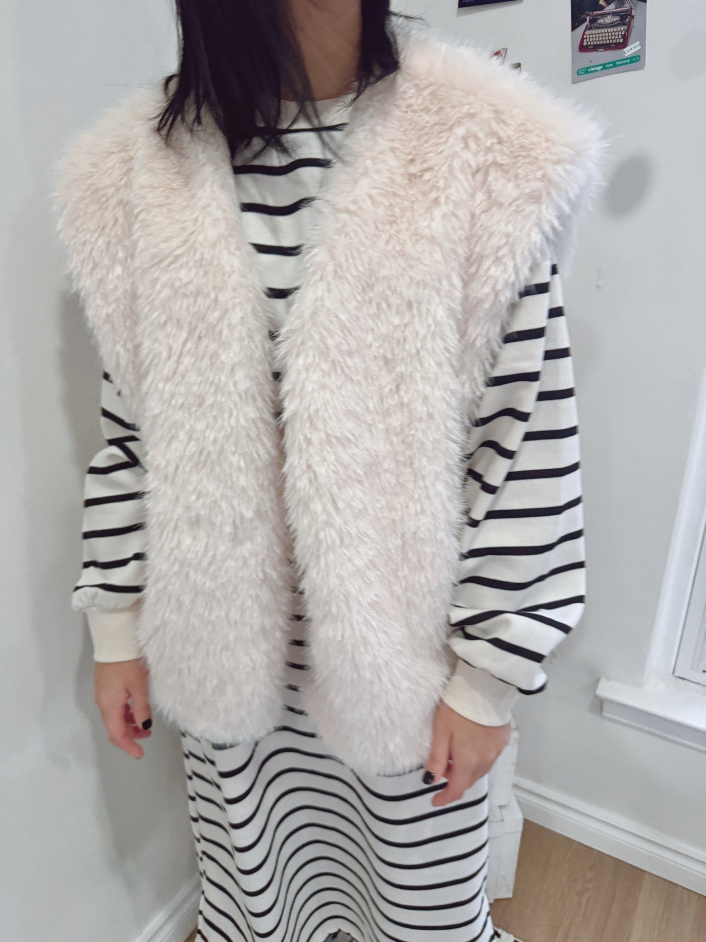 Moncher Fur Vest( ivory, beige)