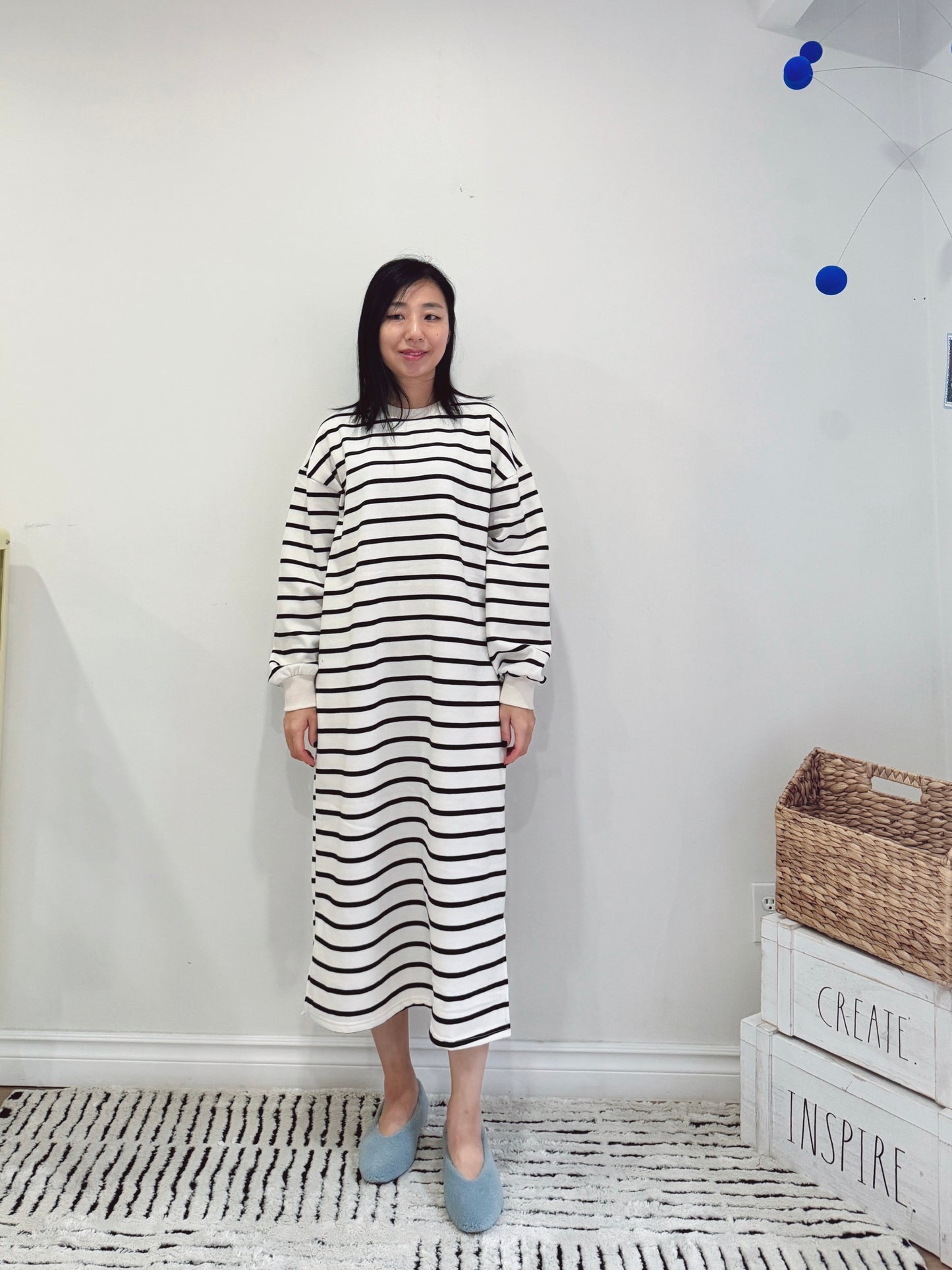 Striped long dress (ivory, blue)
