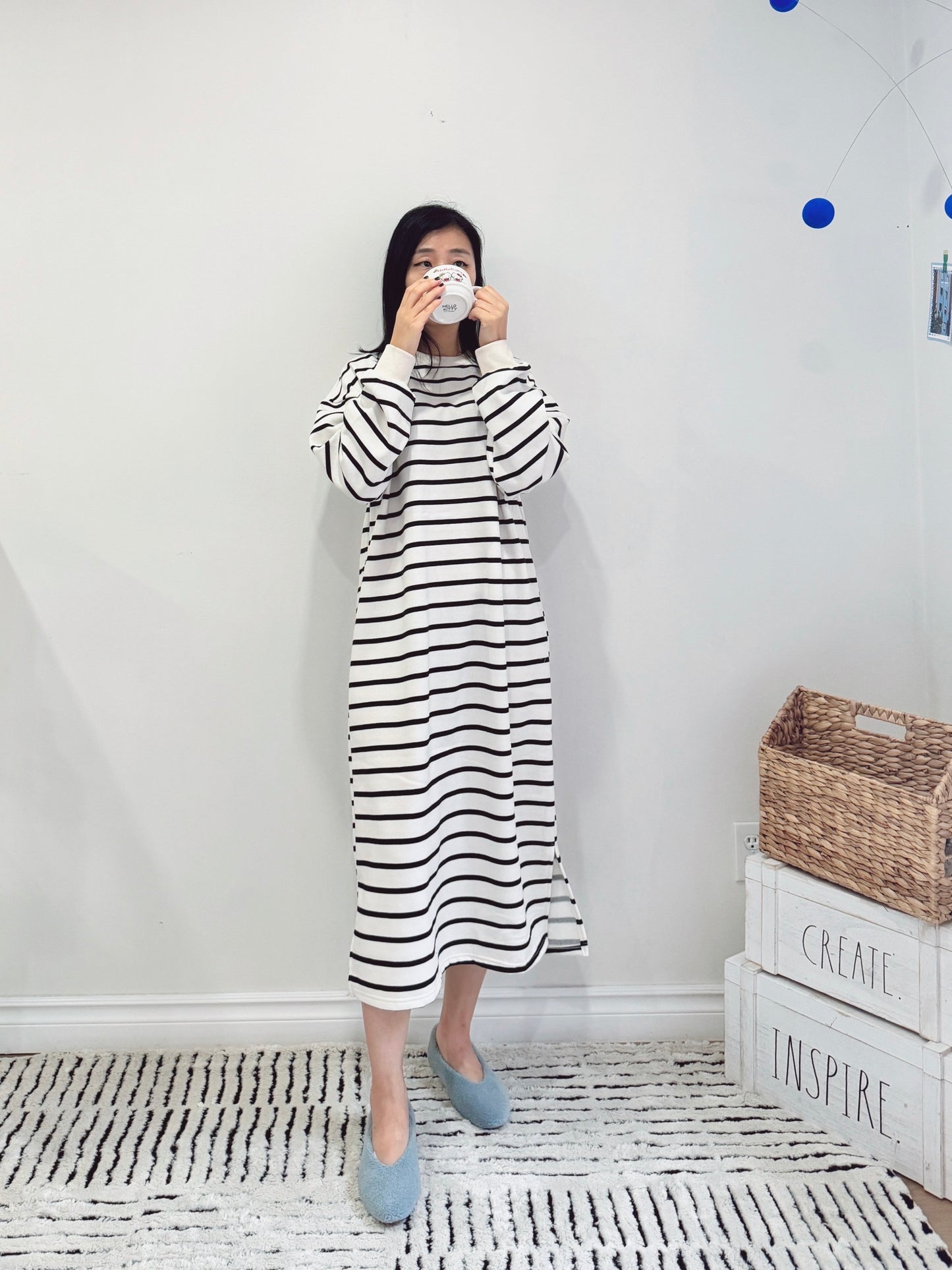 Striped long dress (ivory, blue)