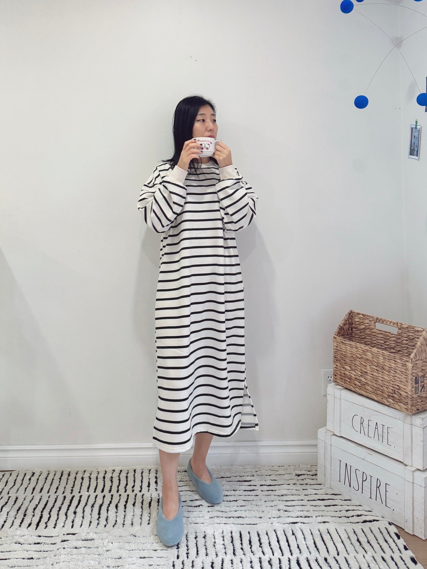 Striped long dress (ivory, blue)