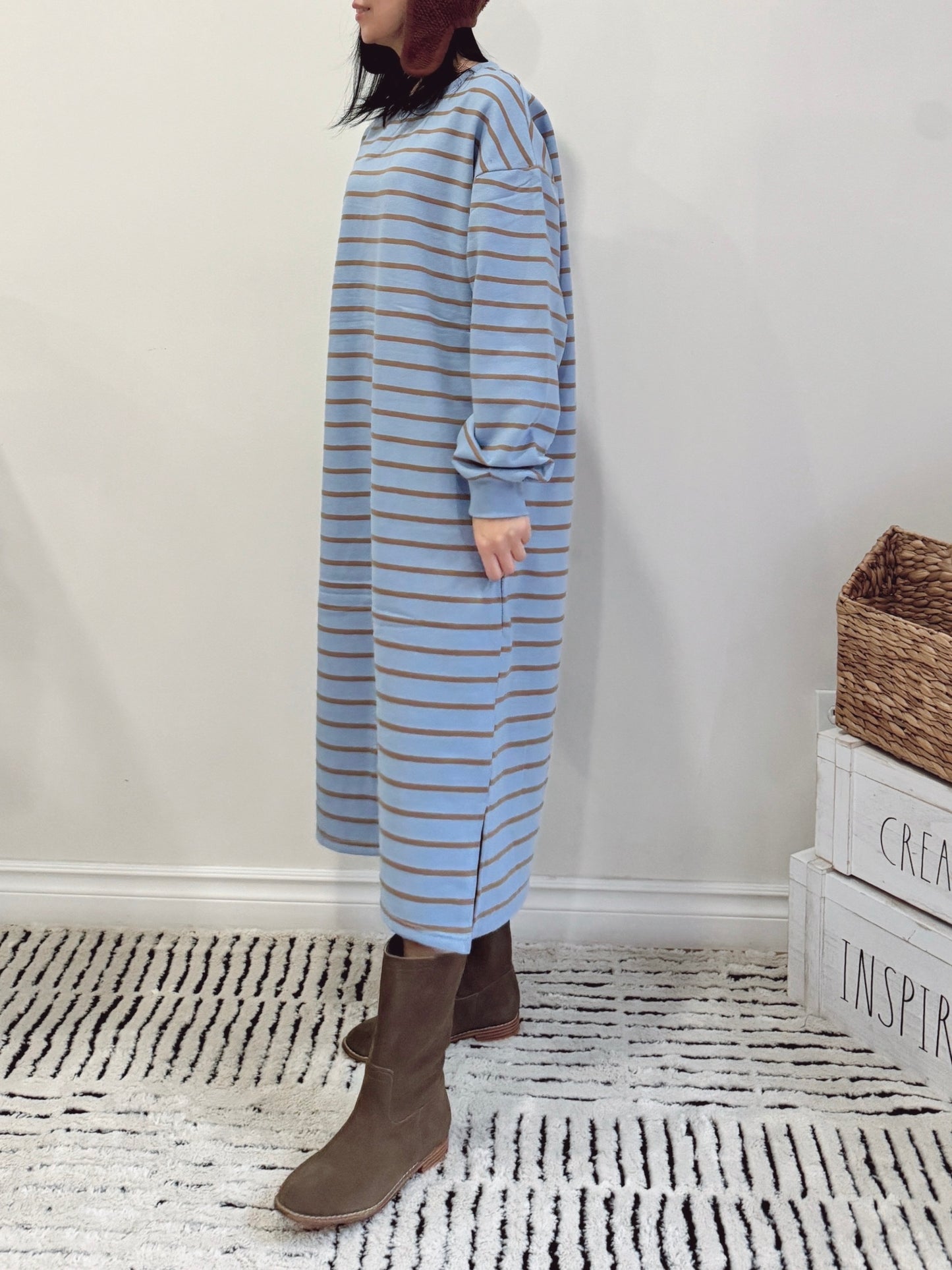 Striped long dress (ivory, blue)
