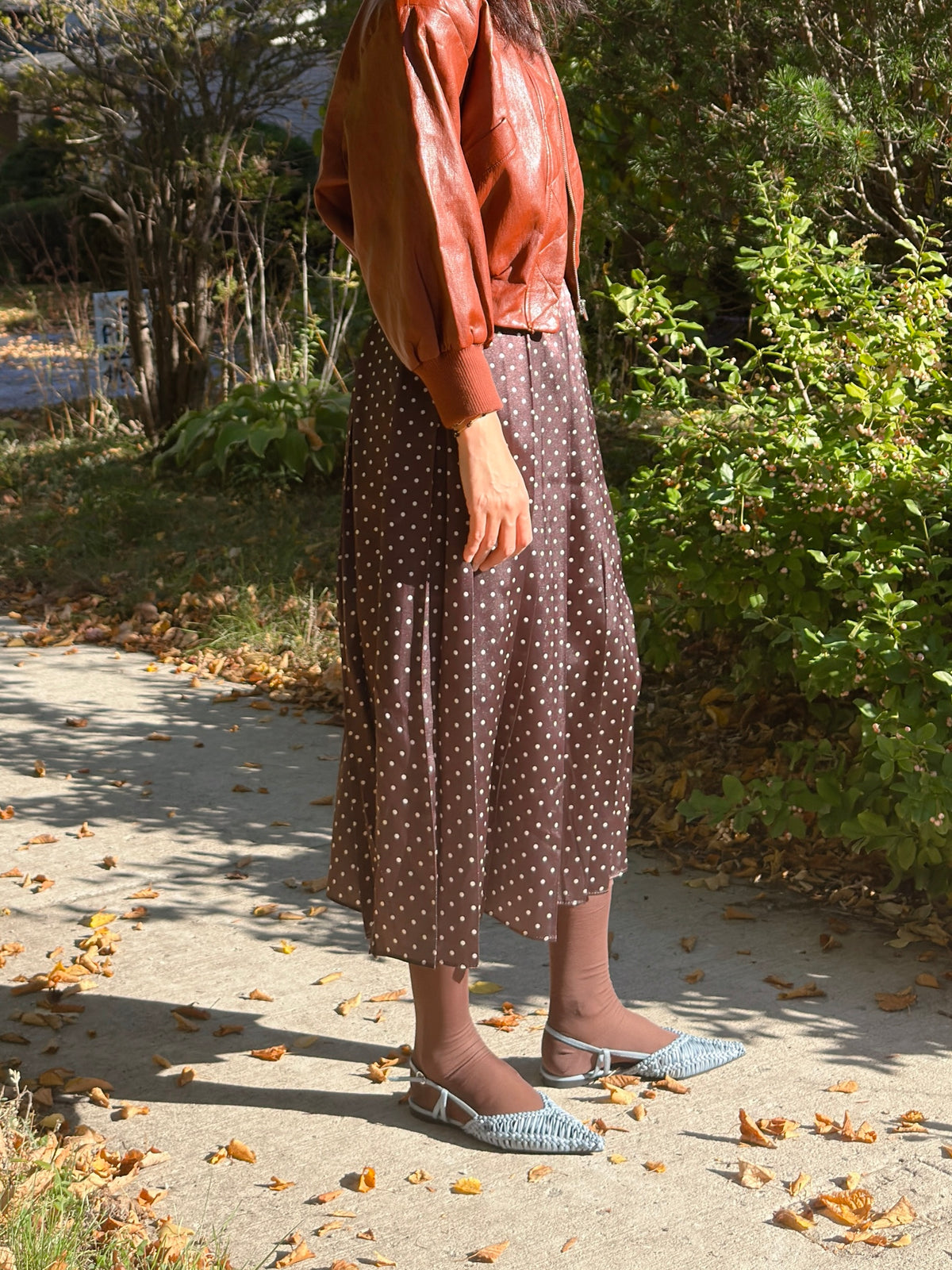 POLKA DOT PLEATS SKIRT(black, brown,red)