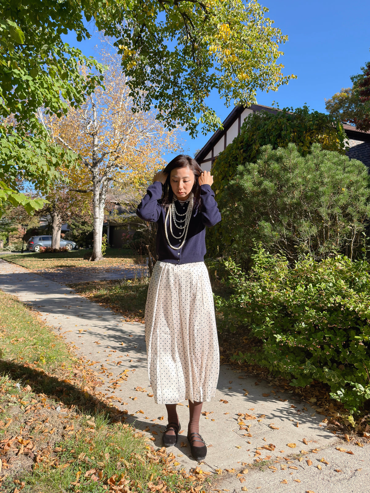 POLKA DOT PLEATS SKIRT(black, brown,red)