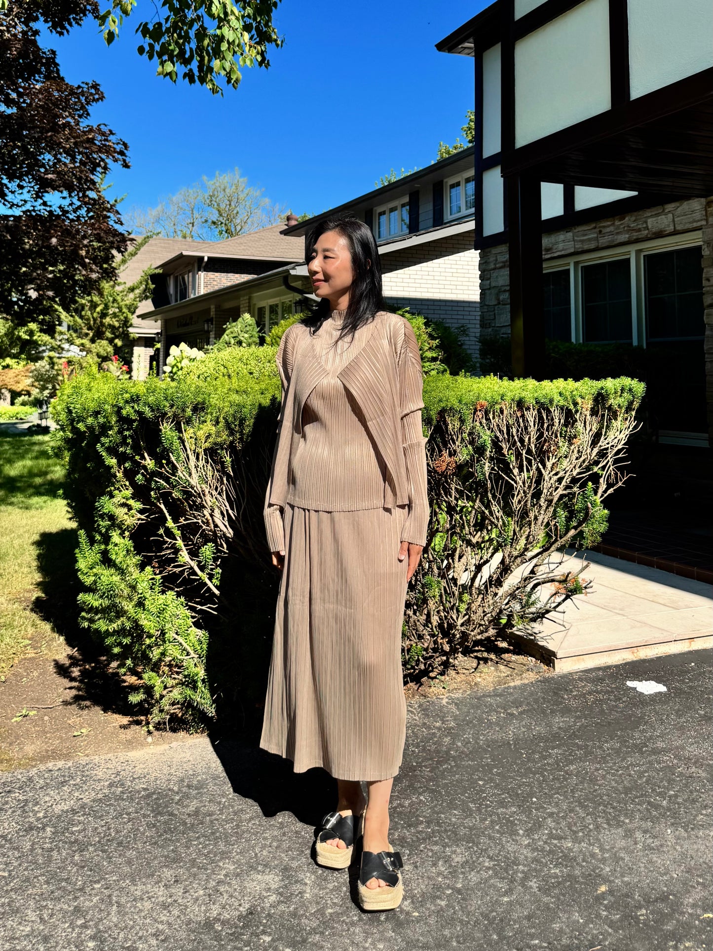 Pleated 3-Piece Set(brown,beige, ivory )